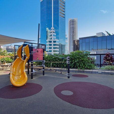 Circle On Cavill By Vaun Gold Coast Exterior foto