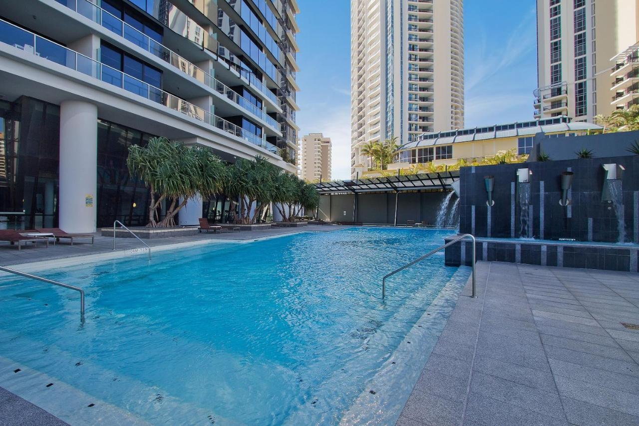 Circle On Cavill By Vaun Gold Coast Exterior foto