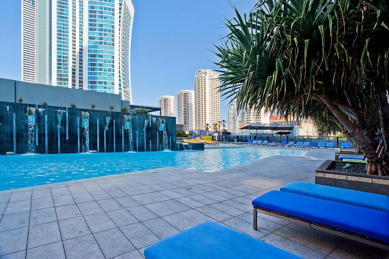 Circle On Cavill By Vaun Gold Coast Exterior foto