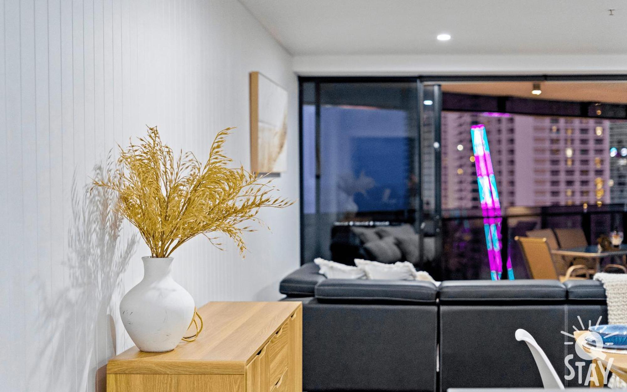 Circle On Cavill By Vaun Gold Coast Exterior foto