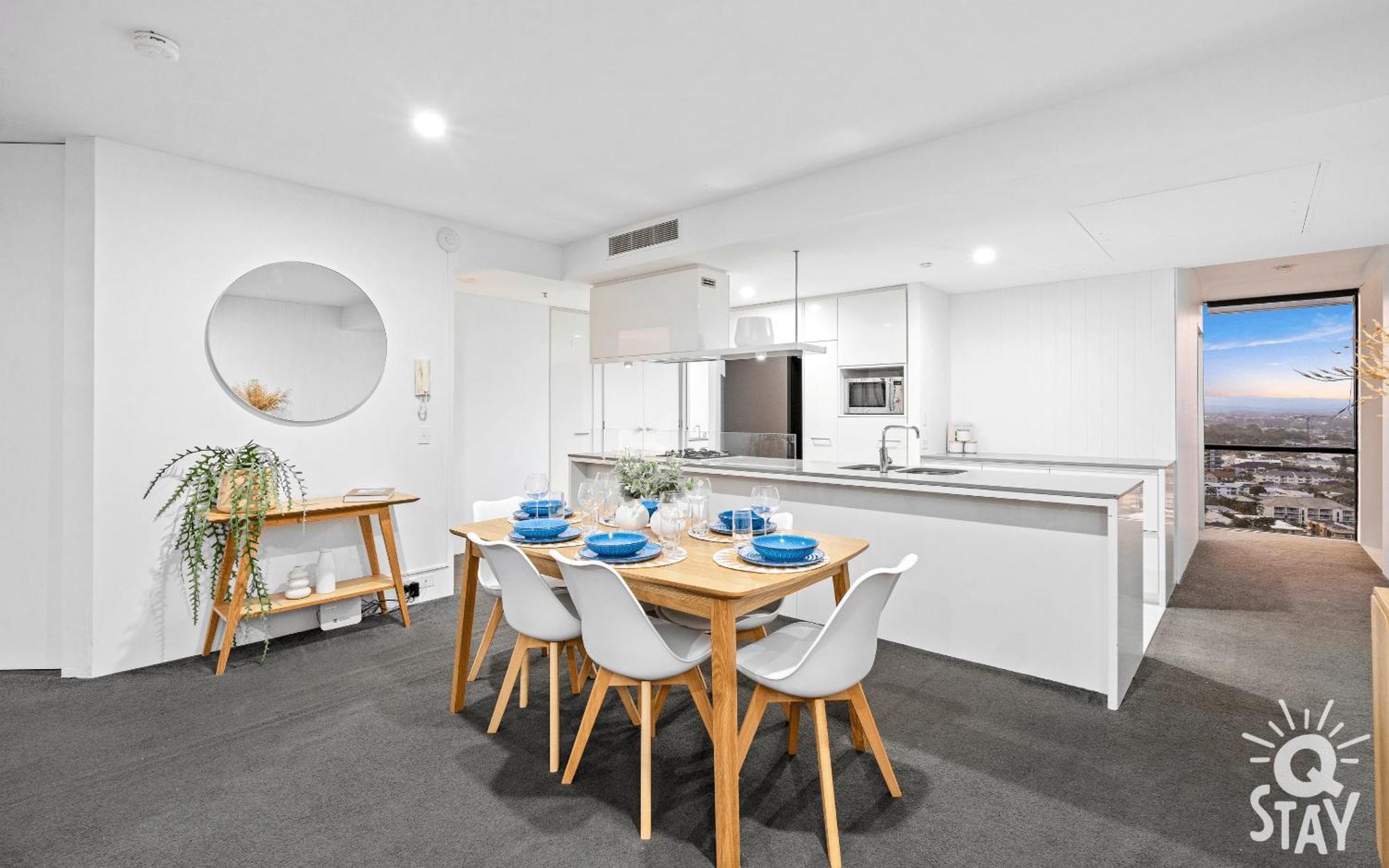 Circle On Cavill By Vaun Gold Coast Exterior foto