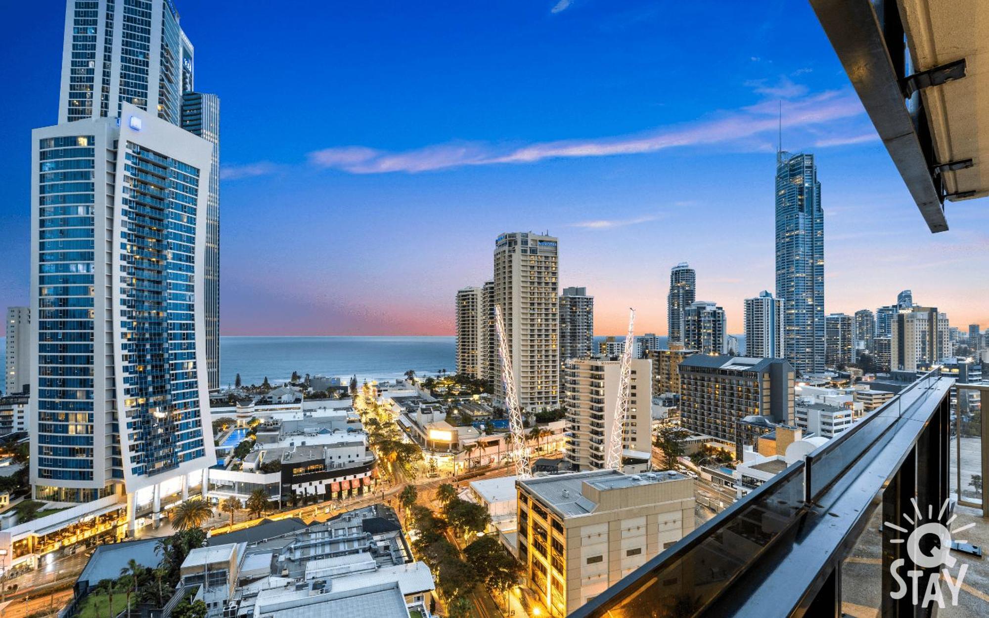 Circle On Cavill By Vaun Gold Coast Exterior foto
