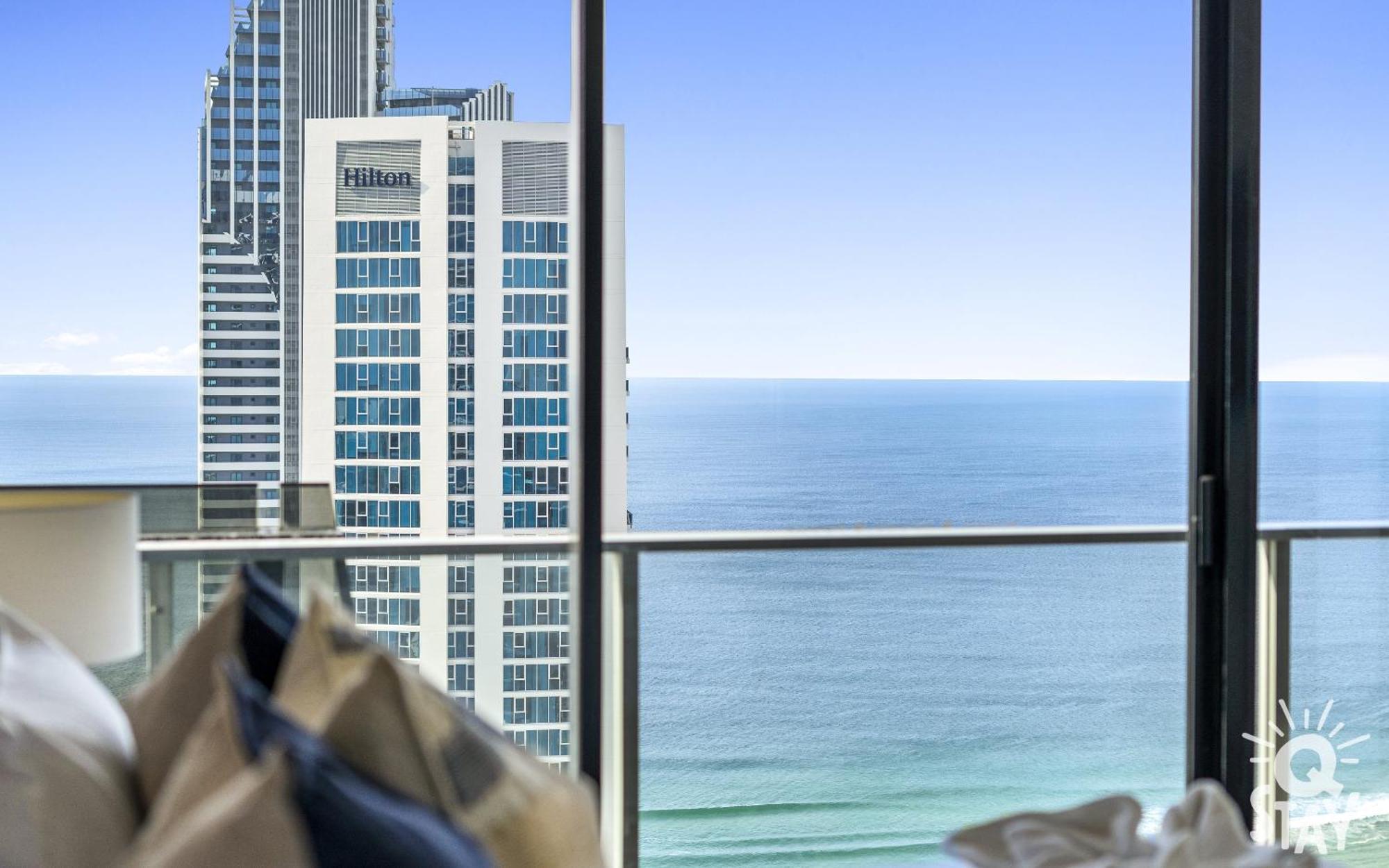 Circle On Cavill By Vaun Gold Coast Exterior foto