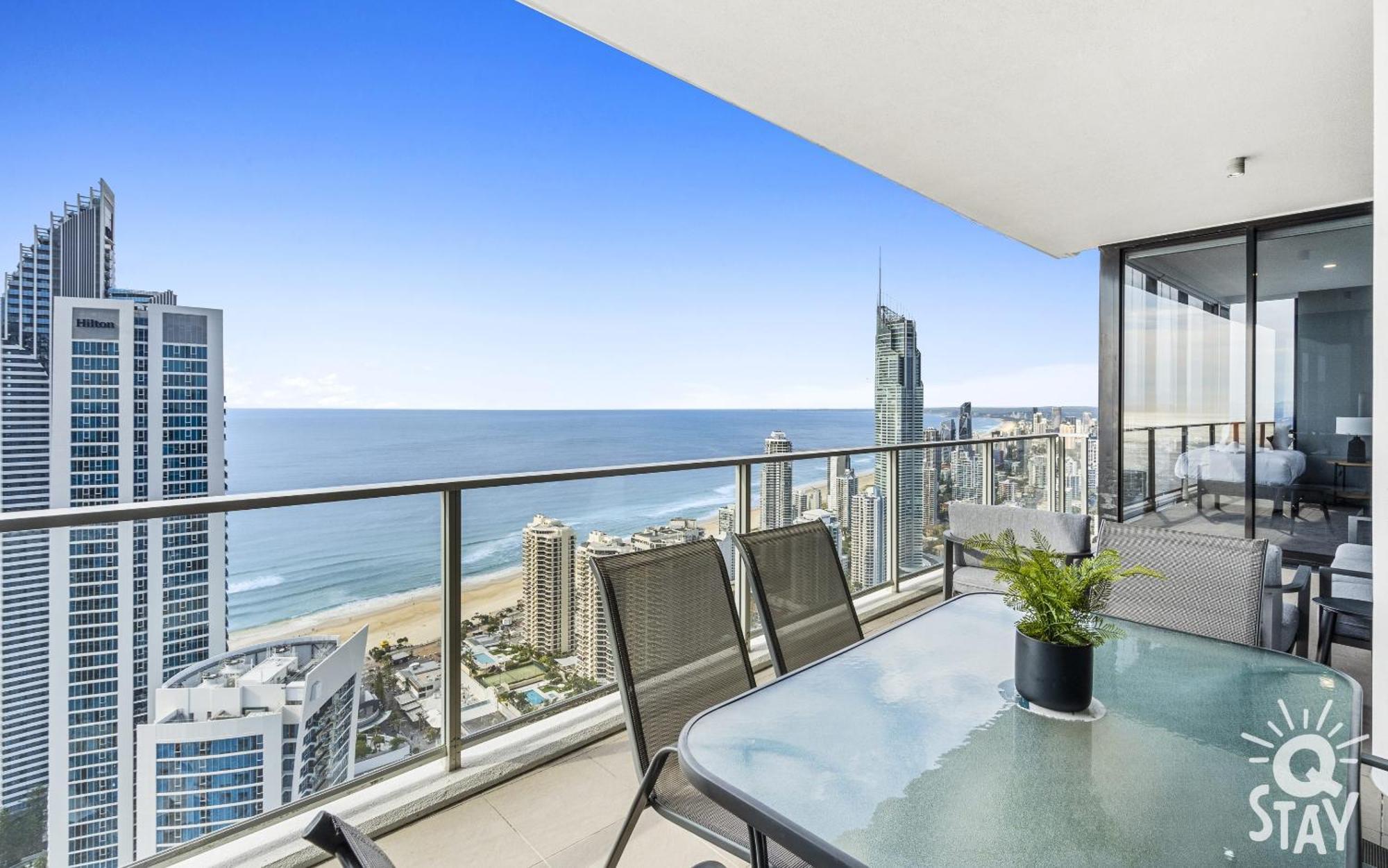Circle On Cavill By Vaun Gold Coast Exterior foto